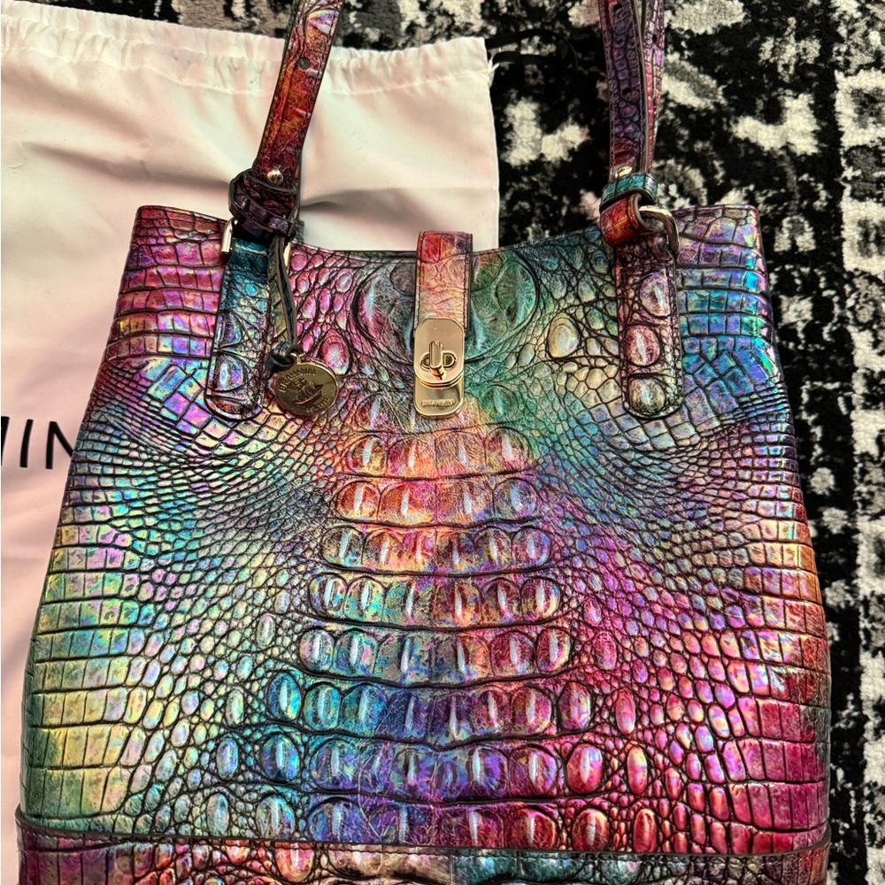Brahmin Fiora Melbourne Medium Embossed Leather Bucket